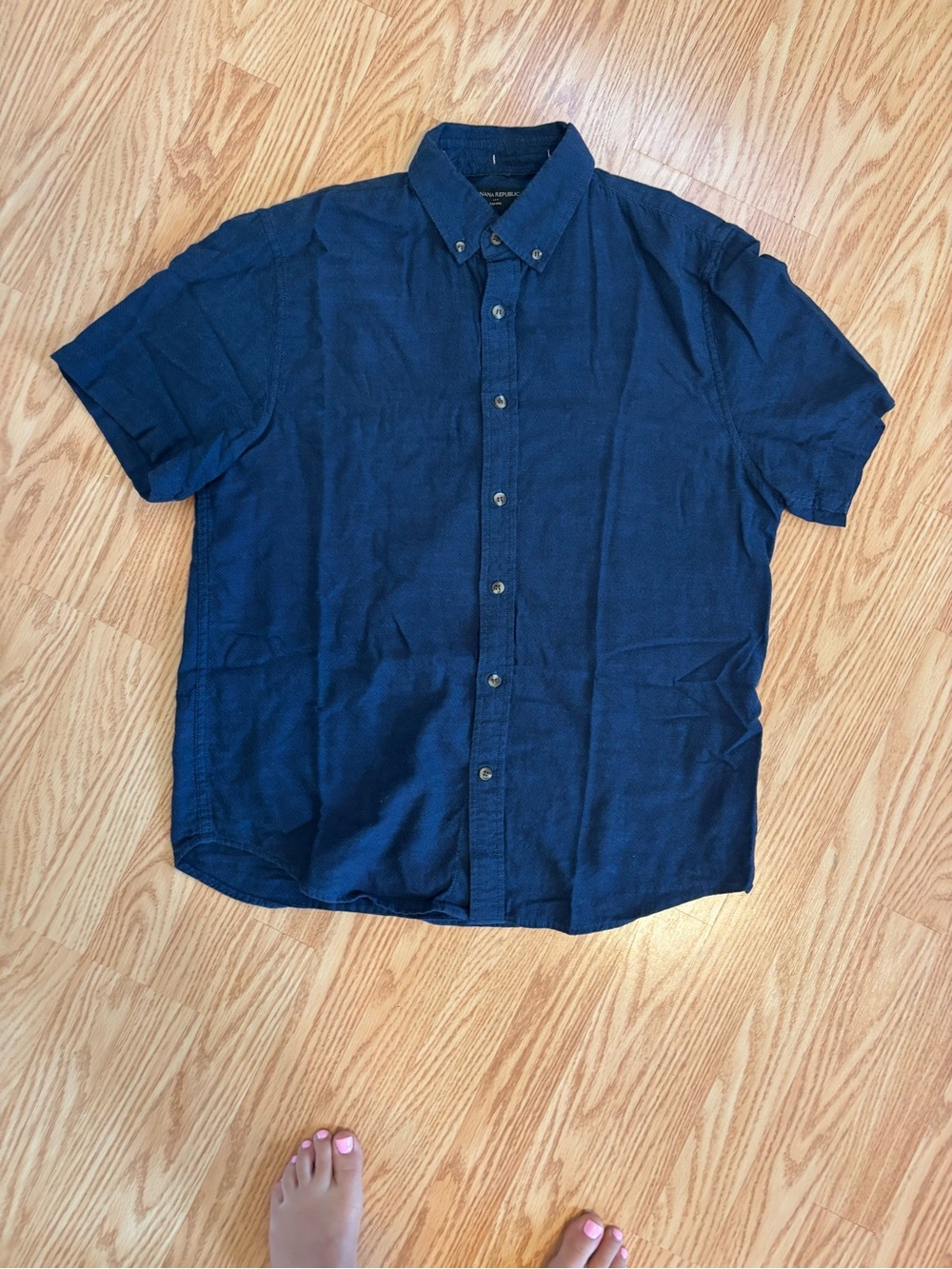 Banana Republic Navy Short-Sleeve Linen Button-Down Shirt Oxford untucked fit